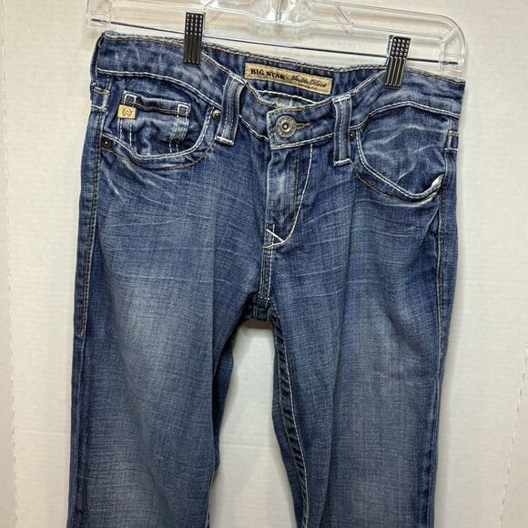 Big Star Maddie Mid-Rise Fit Boot Cut Jeans Women's Size 26L Medium Wash - Picture 2 of 11
